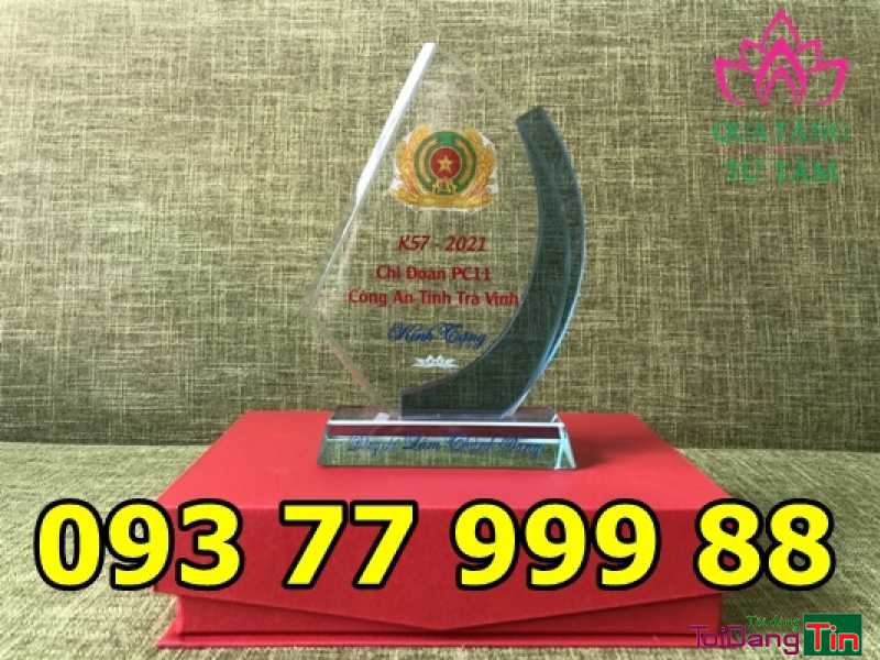 Cơ sở sản xuất cúp pha lê, kỷ niệm chương pha lê, biểu trưng pha lê giá rẻ s600 - Đồ dùng cá nhân, Thời trang, phụ kiện, Cần Bán, Mới, TP Hồ Chí Minh - Ảnh 1